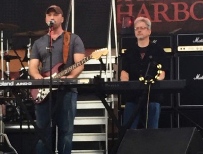 Joe and Phil performing
