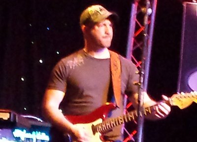 Joe performing