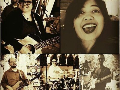 Playing in Woodinville: (clockwise) Wynne, Irene, Ron, Donnie, and Jeff