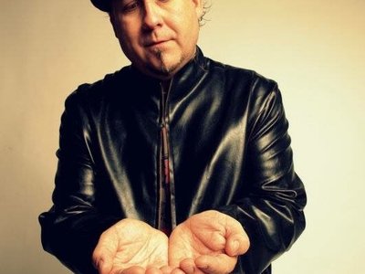 TONY VILA photo