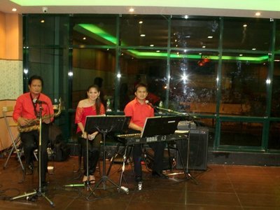 Royal Plus Trio photo