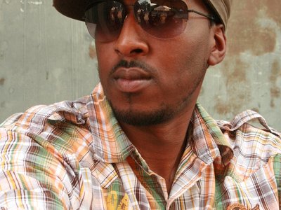 Mic El photo