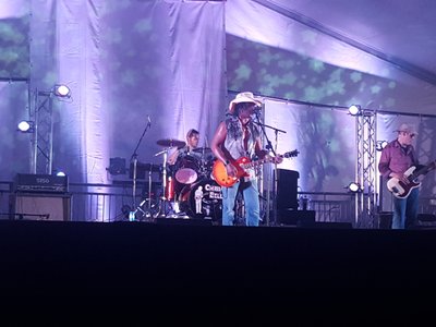 Chris Bell Band headline Arts Fest Main/Shell stage with special guest backup vocals Makayla Clemens
