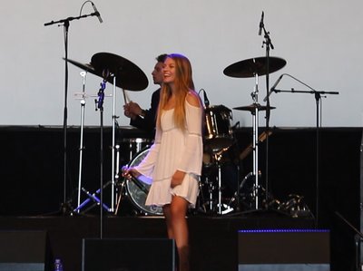 Olivia Ooms and the Resistors photo