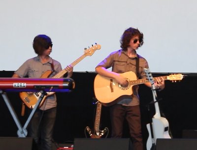 Olivia Ooms and the Resistors photo