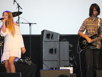 Olivia Ooms and the Resistors photo