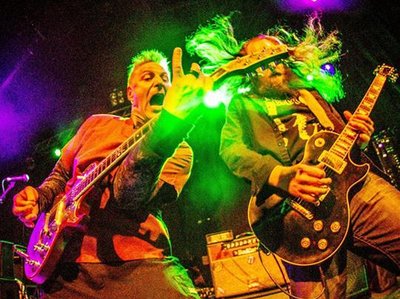 Shreding it! Rockndoc with JT Phillips