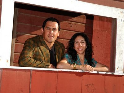 Sal and Isela con Los Salerosos photo