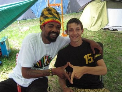 King B-Fine & friend - chilling out