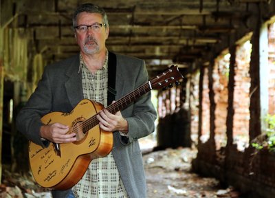 Photo Credit: Jack Bocchinno.  Taken as part of the Acoustic Guitar Project