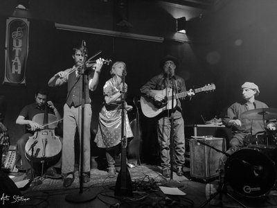 Hotel Utah ~ photo by The Antic Staatsoper