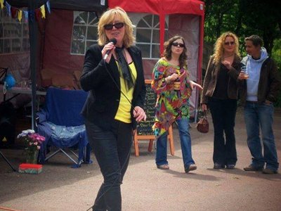 WOW Fest performing as band The Honeys