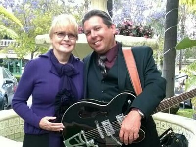 Messengers of the Cross Wayne and Shirley Street, 2017