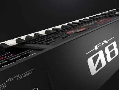 Meet my Roland FA-08 Workstation