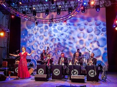 Mint Julep Jazz Band at Lincoln Center's Midsummer Night Swing, June 24, 2016.