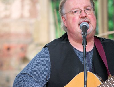Rob J at St. Luke's, Liverpool's "Bombed-out Church", August 2015.