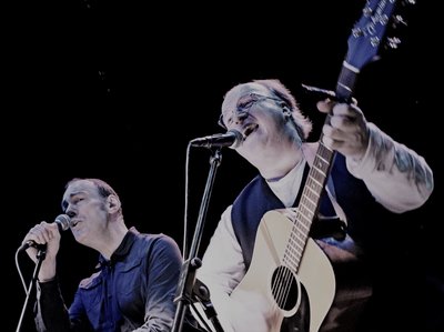 Live, 2013. (Photo by Stuart Feltham)
