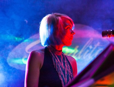 Photo by Cam Evans, Starlite Lounge, Sacramento, 2017