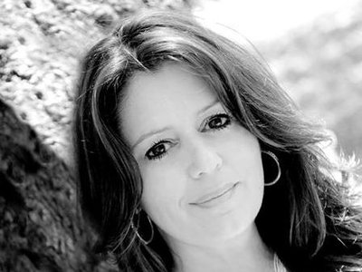 Laura_Black and White