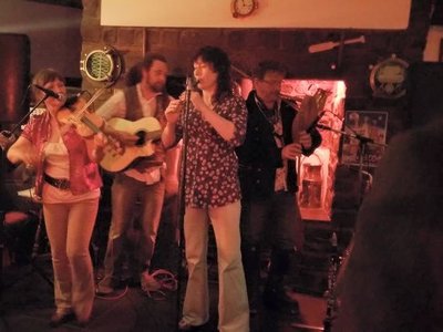 Babelfish with Lindy Saorise