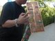 Jose Con El Regalo Ke Le Dimos