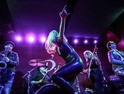 Crazy Mary with special guest, Robert Aaron on sax at Pianos.  Photo by Thomas Evans