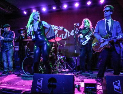 Crazy Mary at Pianos 4-7-17.  Photo by Thomas Evans