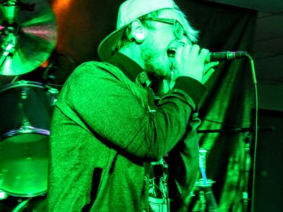 D belts out another Smash Groove hit