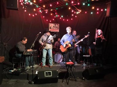 photo by Frank San Miguel at the Radio Cafe