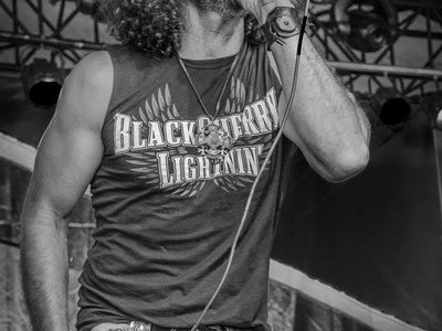 BlackCherry Lightnin' photo