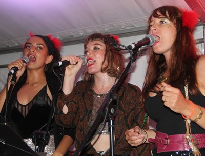 Lashings of groove....