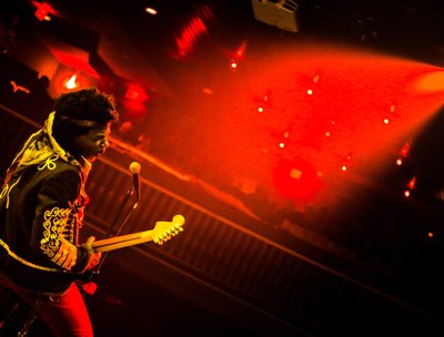 Jimy Bleu becomes Jimi Hendrix in look and sound