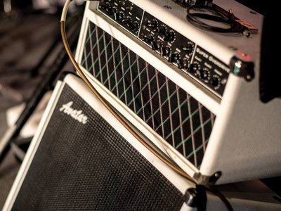Glaswerks SOD II and an Avatar 210 cab with Celestions!