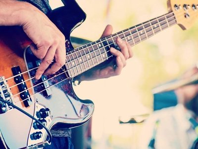 Slappin' the bass