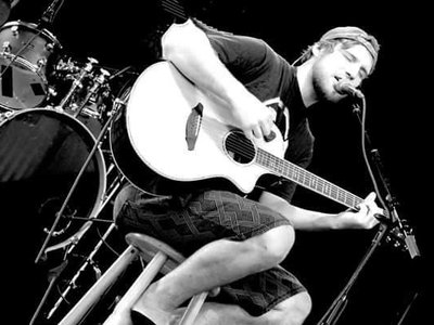 Scott Elliott Live at Shooters bar and grille