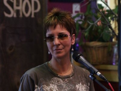 Bobbi Lane photo