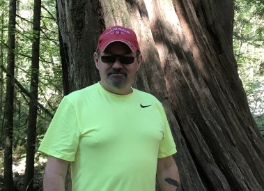 Check out the size of the tree behind me 