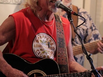 ARTZ RIB HOUSE 2009