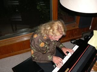 BAYTOVAN @ THE PIANO