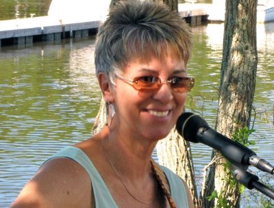 Bobbi Lane photo