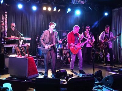 Michael Milsap, Brent Daniel, Larue Riccio, Brian Bartlett, Joe Riccio, Doug Bristol.