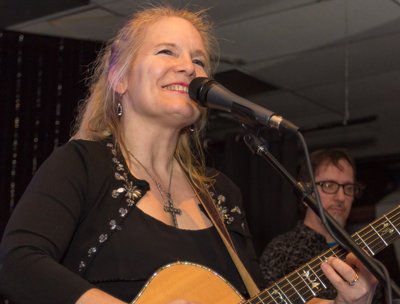 Julie & Ralph Live at Out of the Blue Too