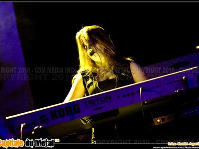 Hollow photo
