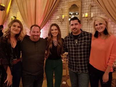 KAT Country 103.3 KAT Cares Concert w/ Runaway June