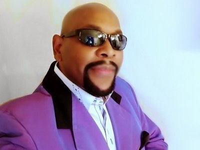 Calvin henderson photo