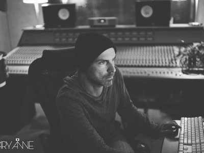 Producer Trent Bell hard at work on "cosmic wool"