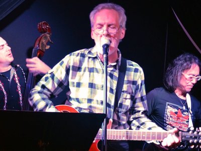 Freddy's Bar 2-9-18 photo: Mike Beitchman