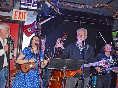 Freddy's Bar 2-9-18 photo: Mike Beitchman