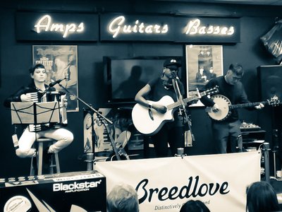 Groovin’ unplugged and showcasing Breedlove Guitars!