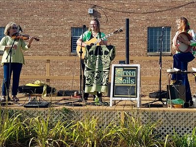 Green Sails at South Milwaukee Downtown Market, 8/24/17